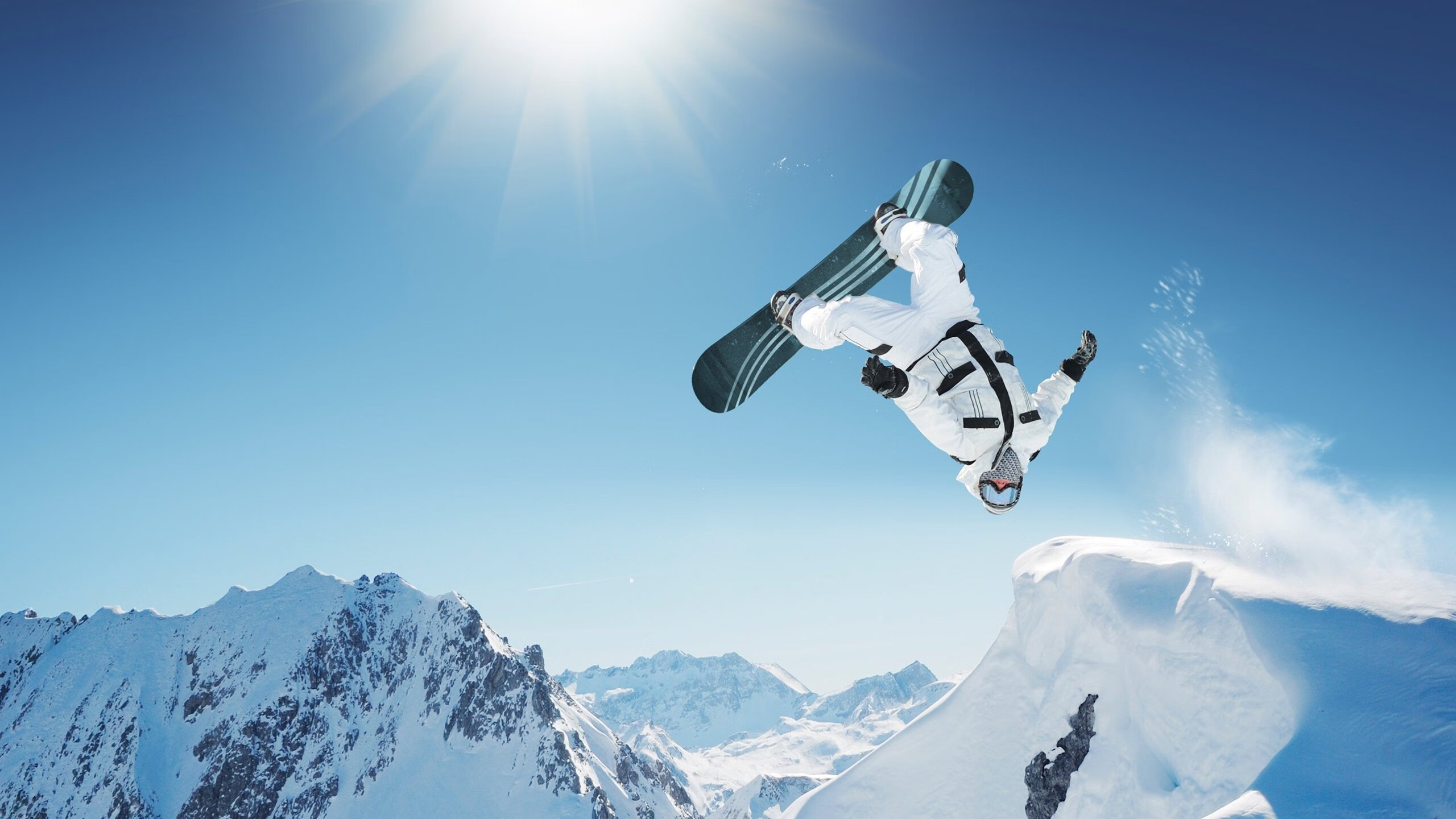 开云官方-新西兰橄榄球赛事在全球范围内的转播权价值大增，新西兰橄榄球队徽